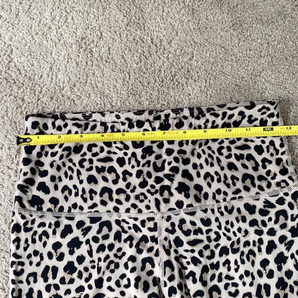 Varley Cheetah Legging - Picture 3 of 5